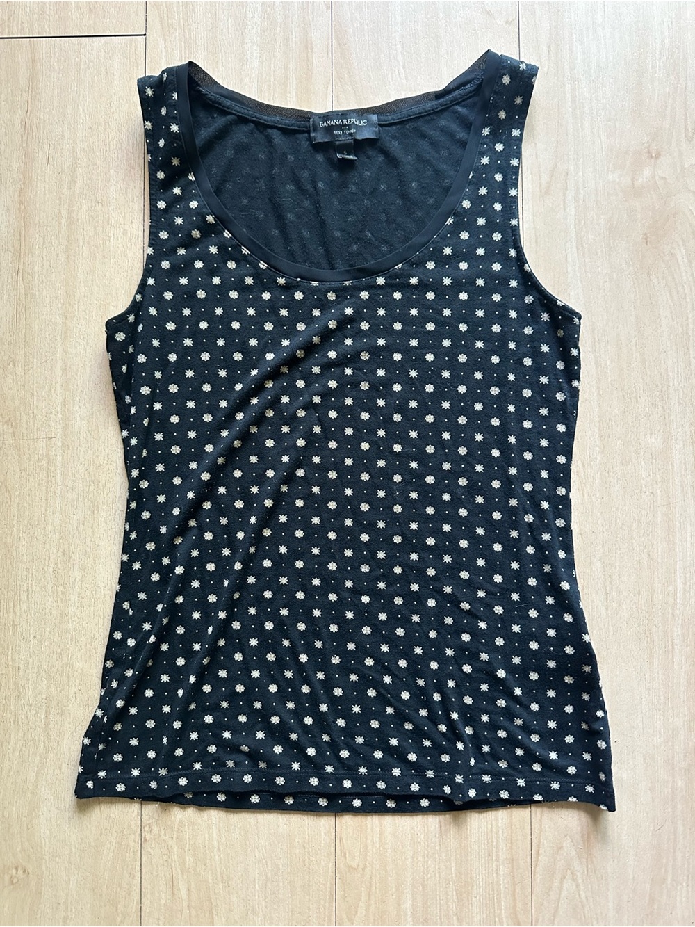 Banana Republic Womens Black Luxe Touch Scoop Neck Pullover Tank Top Size Small